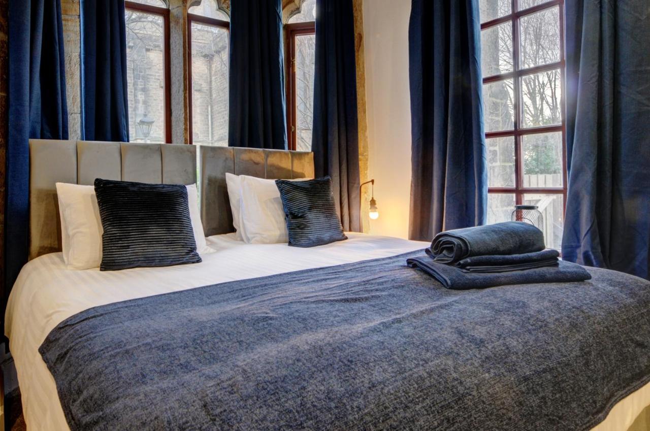 Villa The Old Vicarage - Secure Parking, Fast Wifi, Garden à Leeds  Extérieur photo