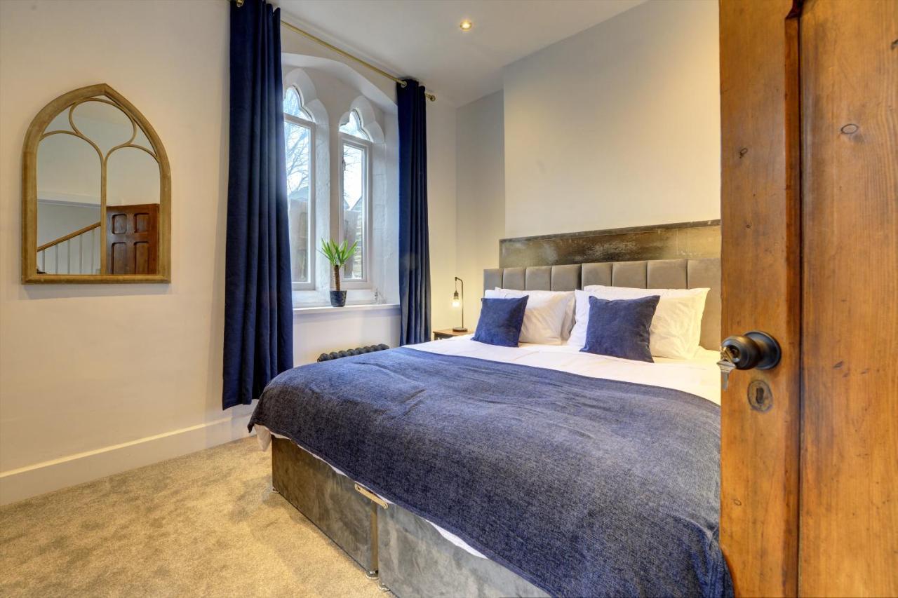 Villa The Old Vicarage - Secure Parking, Fast Wifi, Garden à Leeds  Extérieur photo