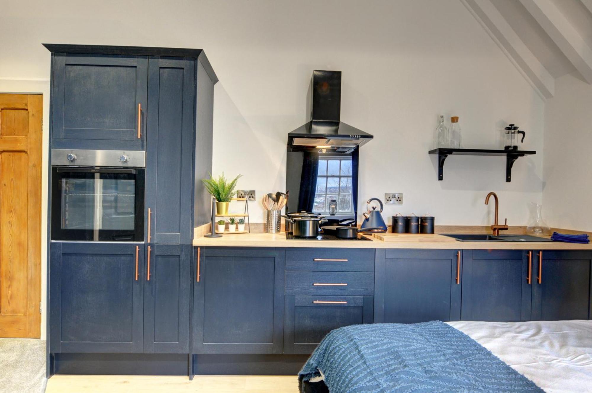 Villa The Old Vicarage - Secure Parking, Fast Wifi, Garden à Leeds  Extérieur photo
