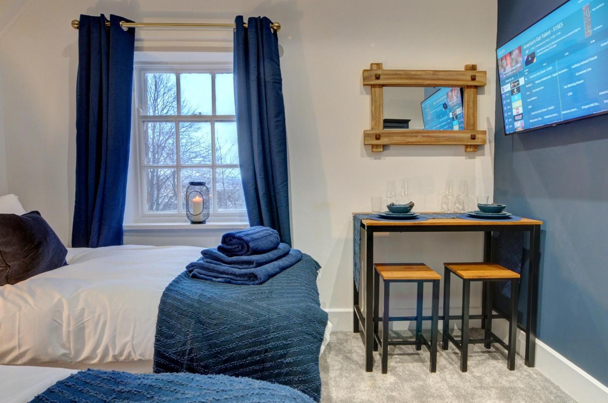 Villa The Old Vicarage - Secure Parking, Fast Wifi, Garden à Leeds  Extérieur photo