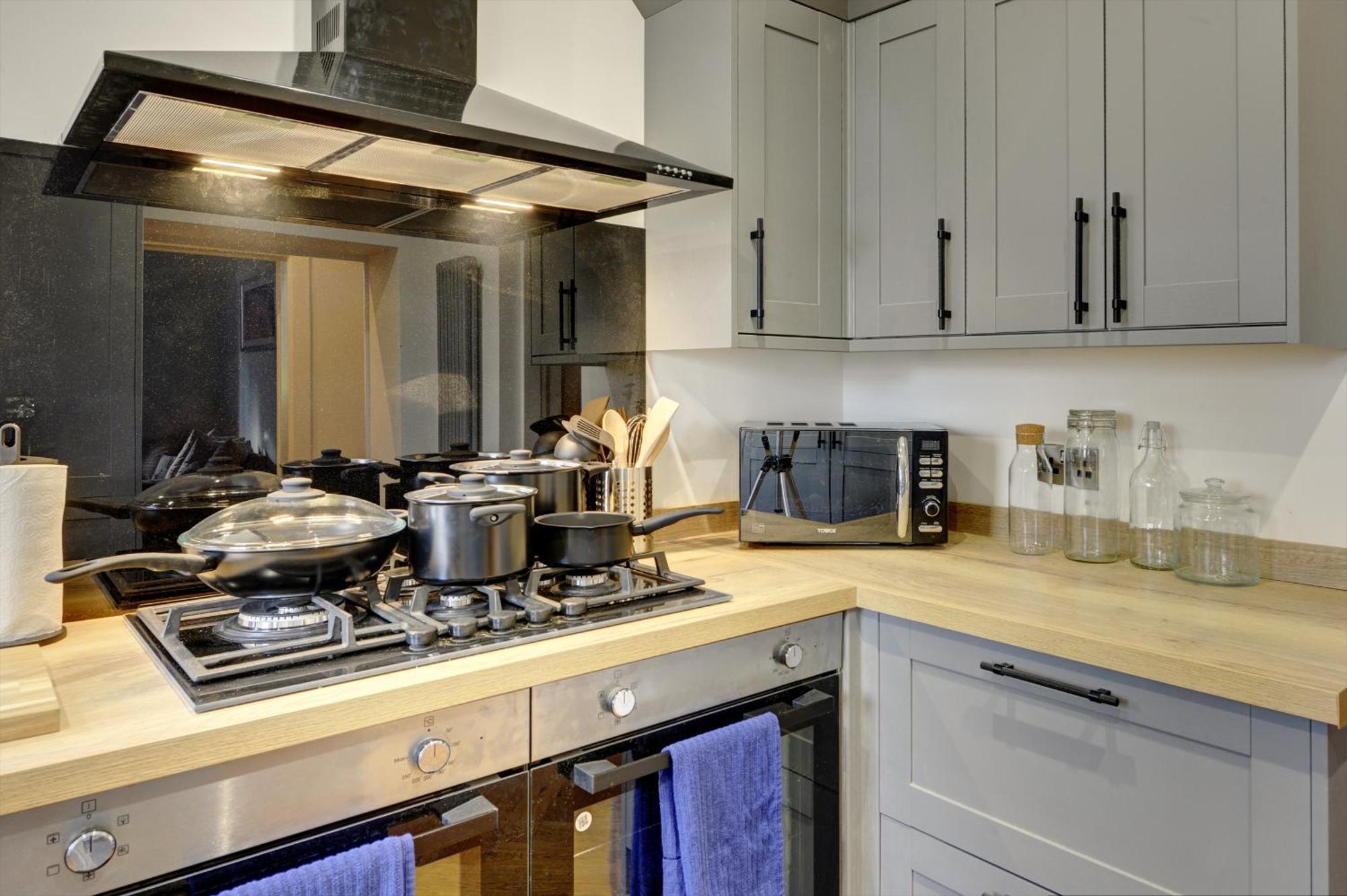 Villa The Old Vicarage - Secure Parking, Fast Wifi, Garden à Leeds  Extérieur photo