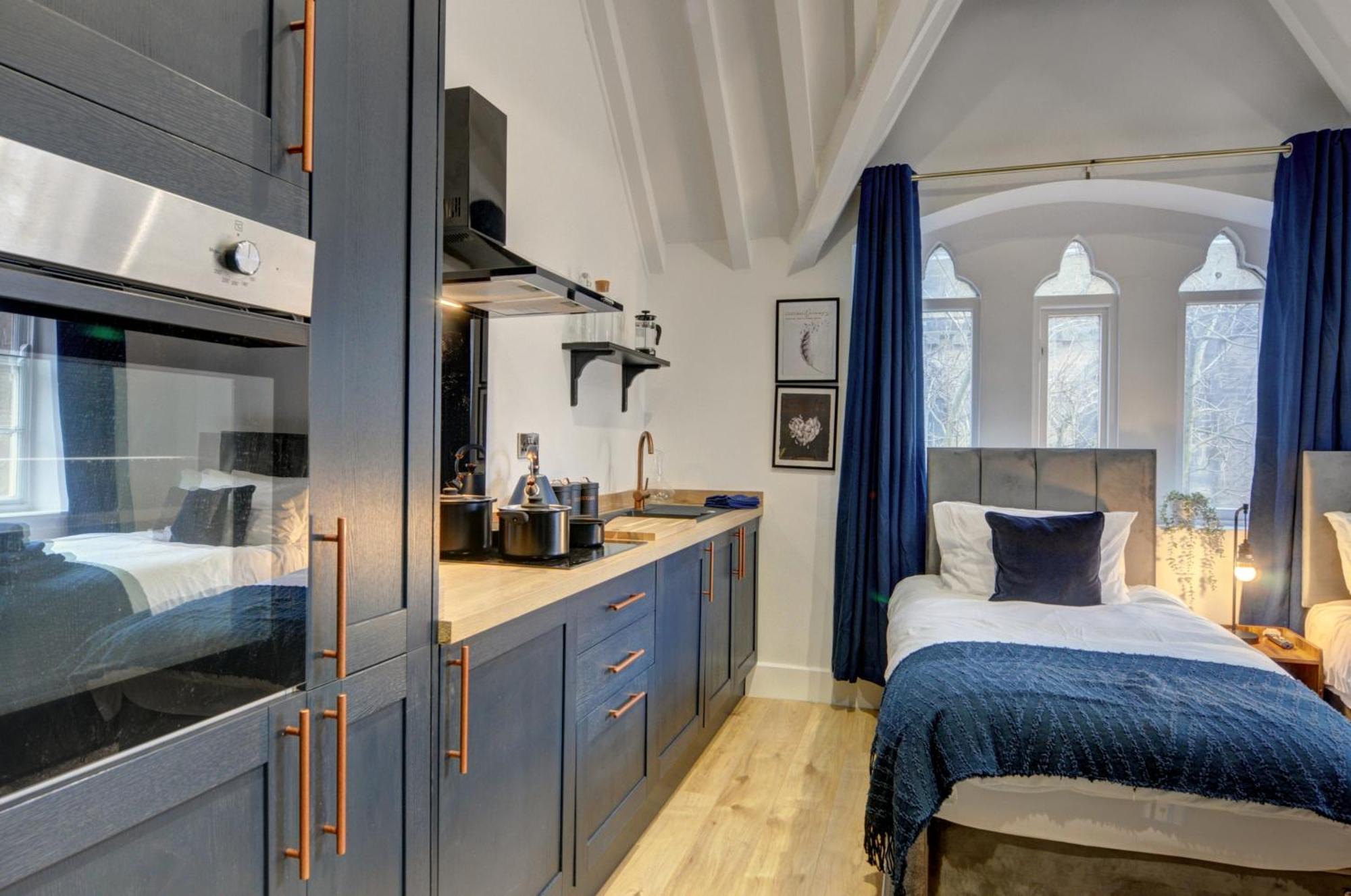 Villa The Old Vicarage - Secure Parking, Fast Wifi, Garden à Leeds  Extérieur photo