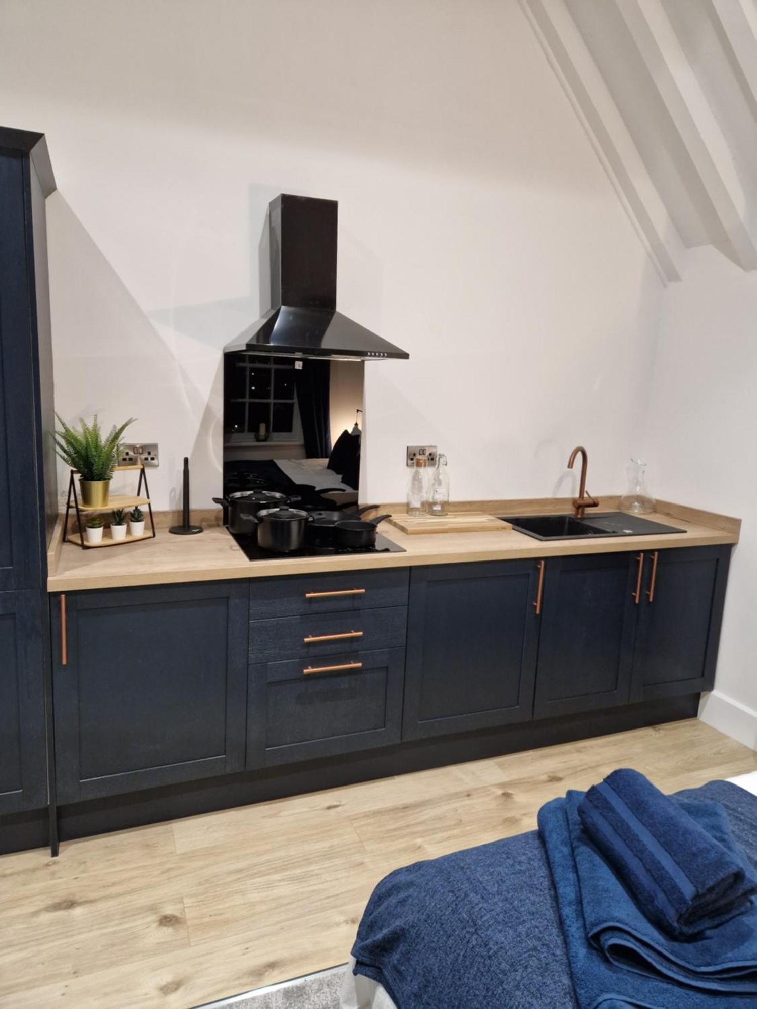 Villa The Old Vicarage - Secure Parking, Fast Wifi, Garden à Leeds  Extérieur photo
